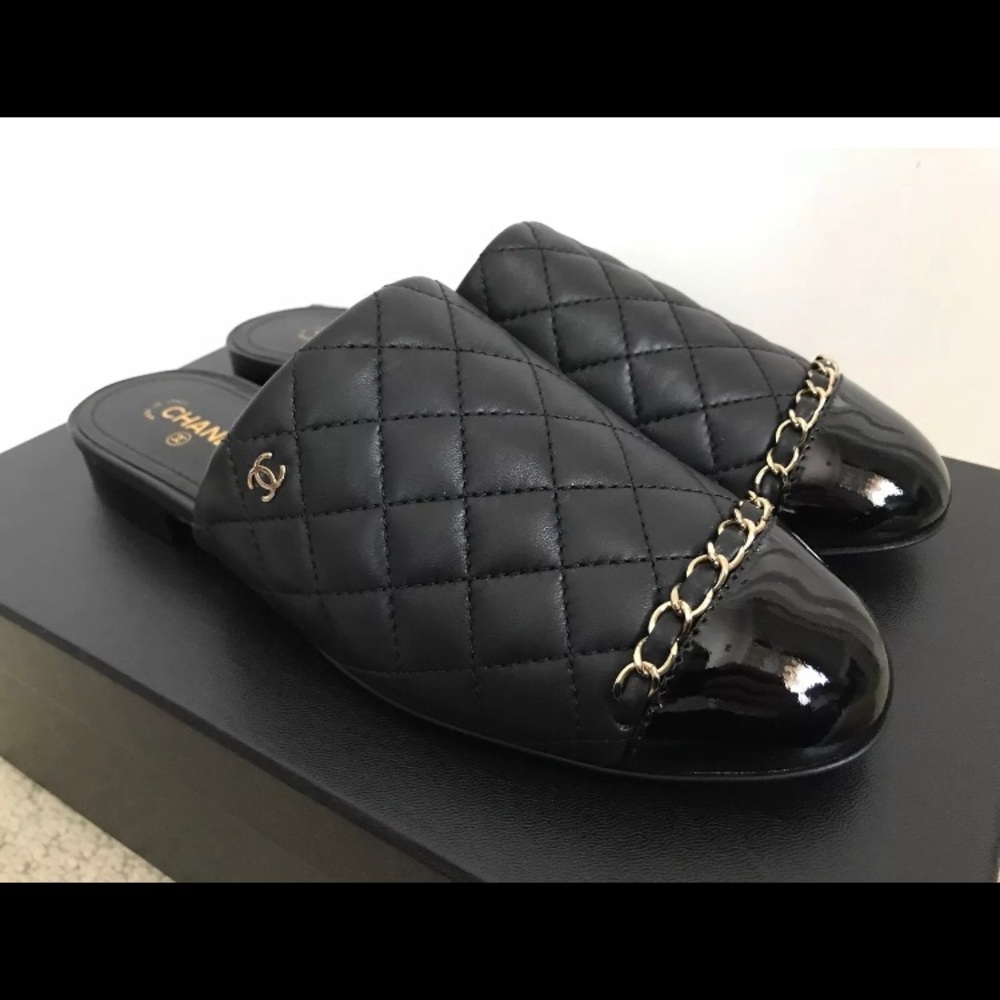 NIB Chanel Quilted Chain Mules Sz 37 - Picture 5 of 8